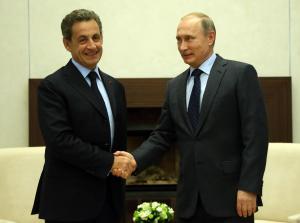 Am 29. Oktober traf Nicolas Sarkozy den russischen Präsidenten und fand versöhnliche Worte zu dessen Politik Foto: Getty Images